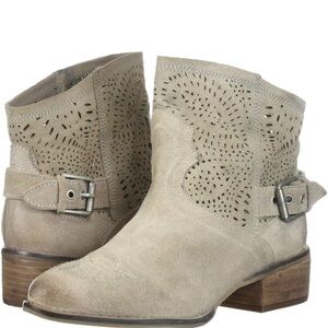 Naughty Monkey Zoey Ankle Bootie! Size 8! EXCELLENT CONDITION!